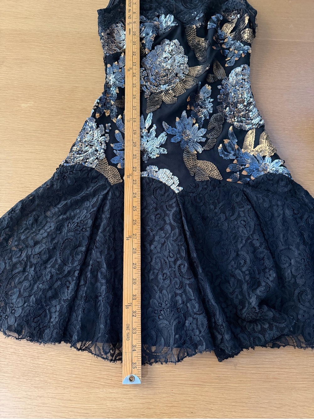 Nicole Miller “Like to Party” Black Lace Floral Sequin Cocktail Dress Sz 0 USA - Picture 13 of 13